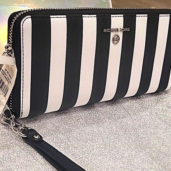 Michael Kors Jet Set Charm Continental Large Wallet- Black/White Stripe - Picture 3 of 16